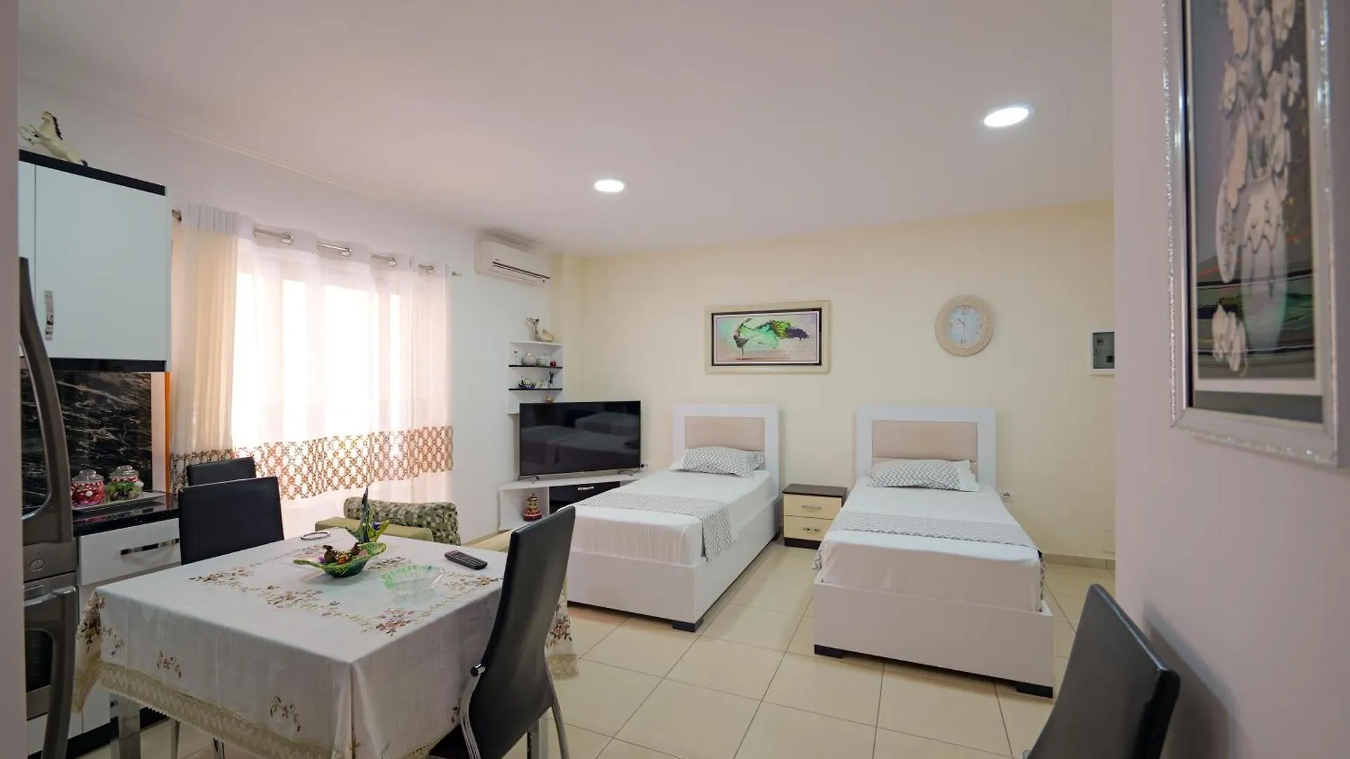 Hotel Chris Ksamil Albania