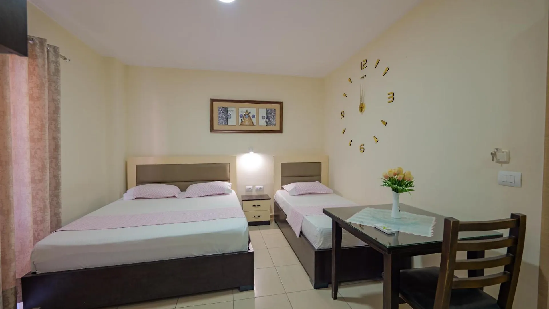 Hotel Chris Ksamil Guest house