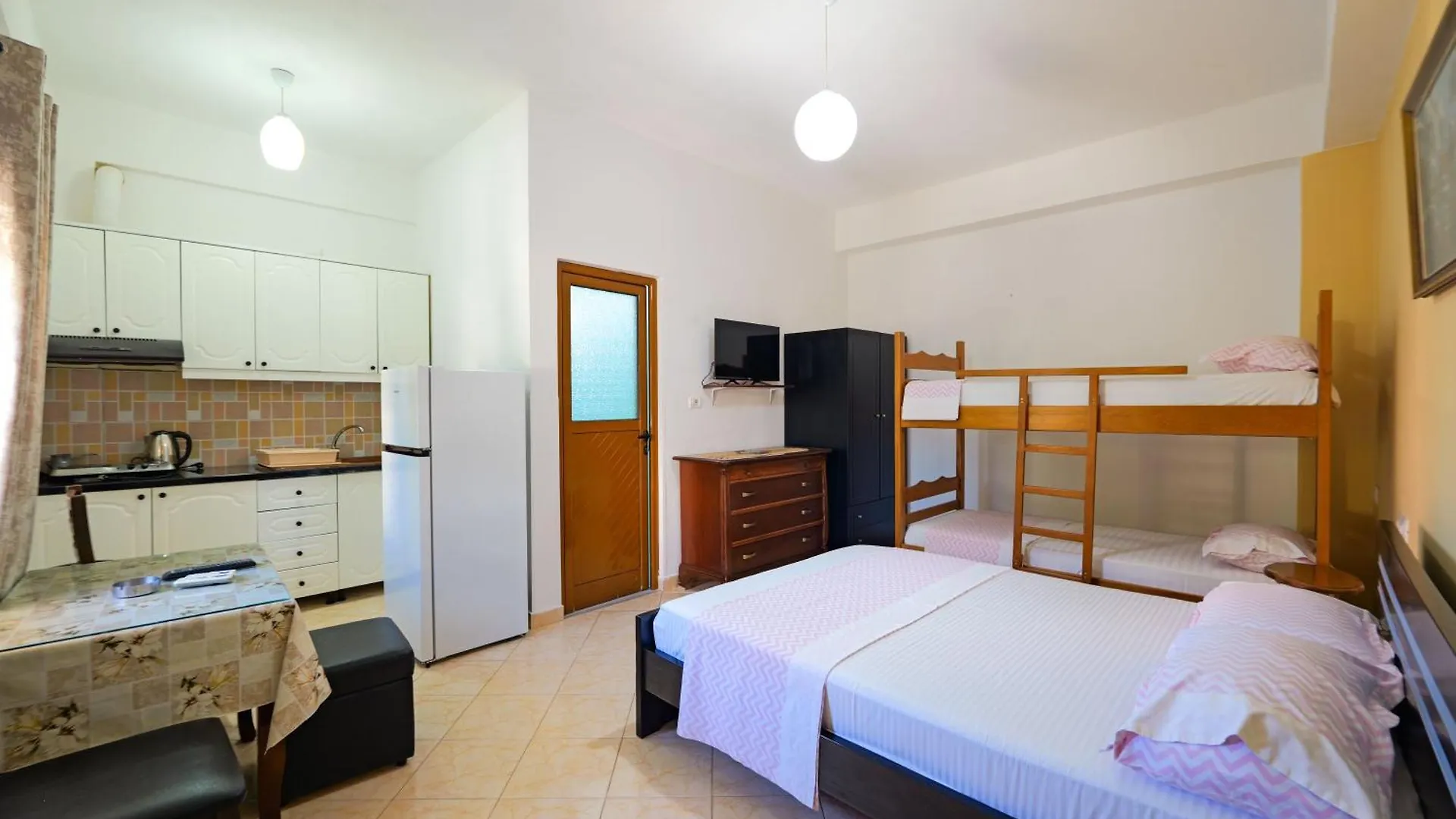 Hotel Chris Ksamil